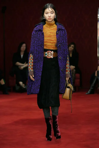 Look 12